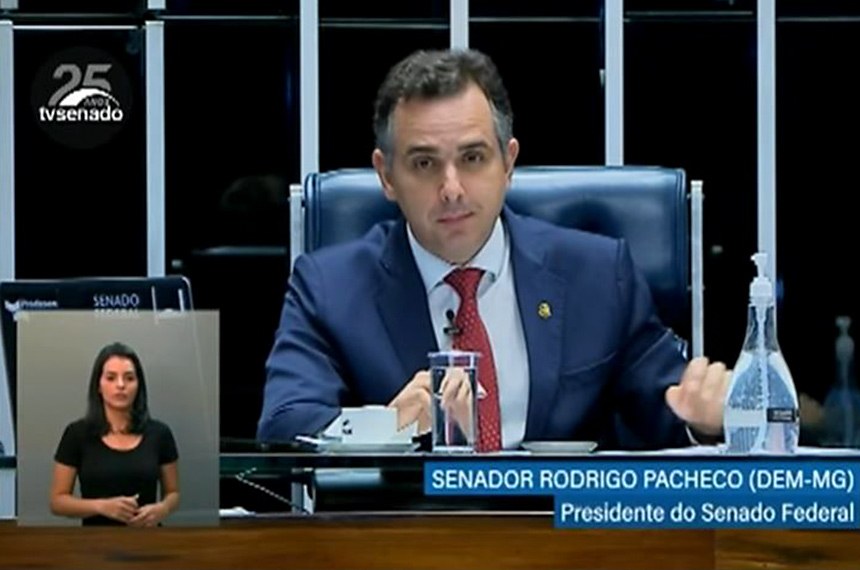 TV Senado agora oferece tradução simultânea em Libras